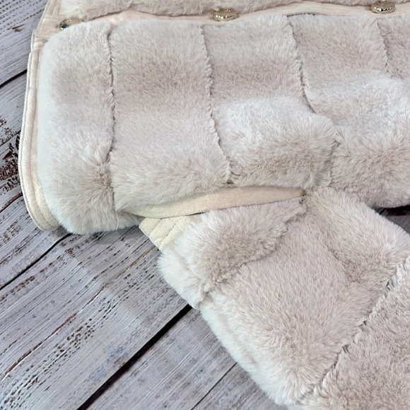 Eliza J Soft Blush Champagne Faux Fur Jacket - Picture 2 of 7